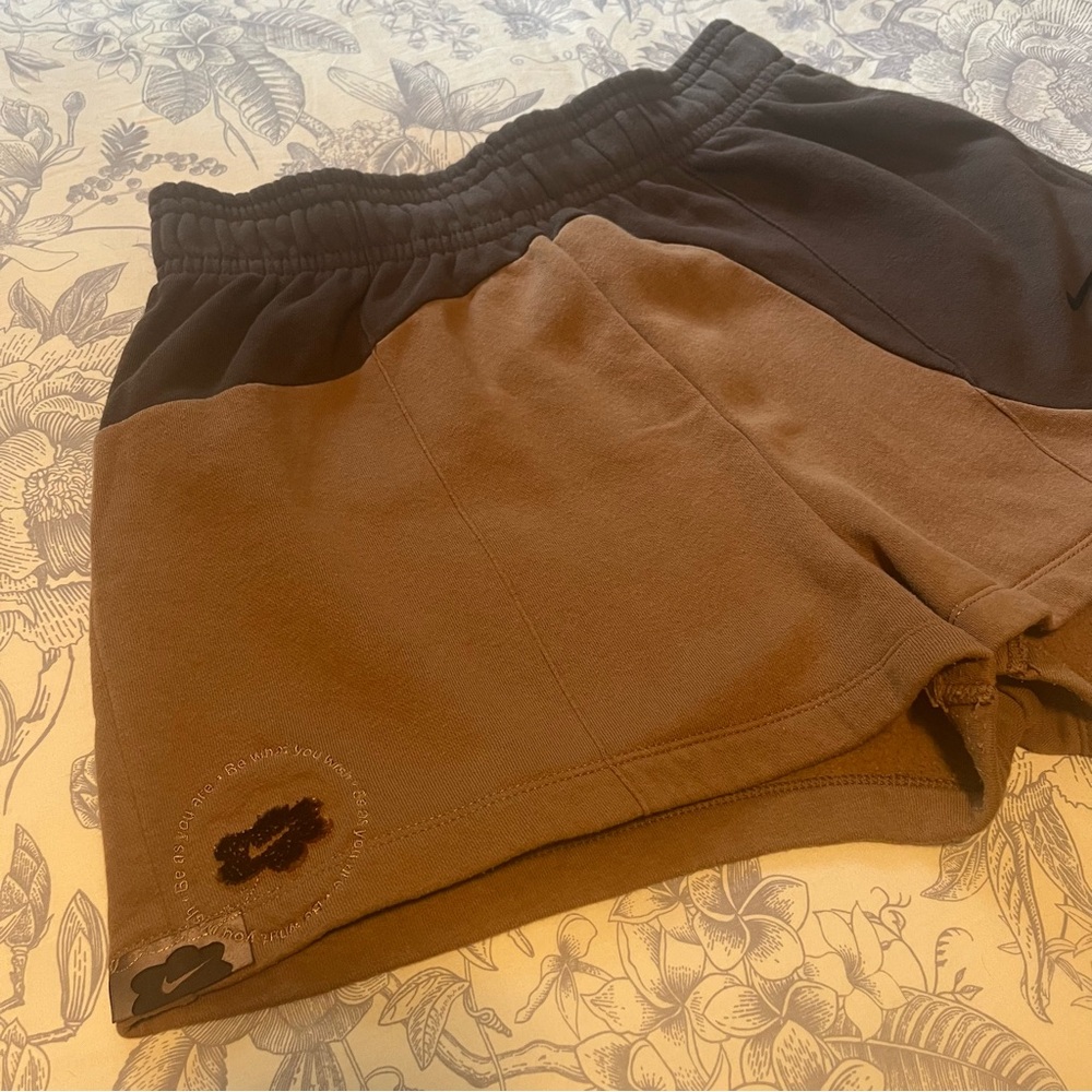 Nike sweat shorts size M